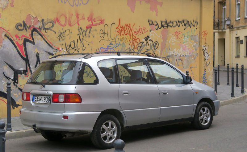 Toyota Picnic 1997