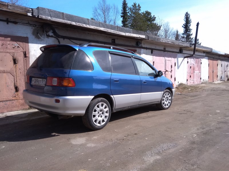 Тойота пикник 2012
