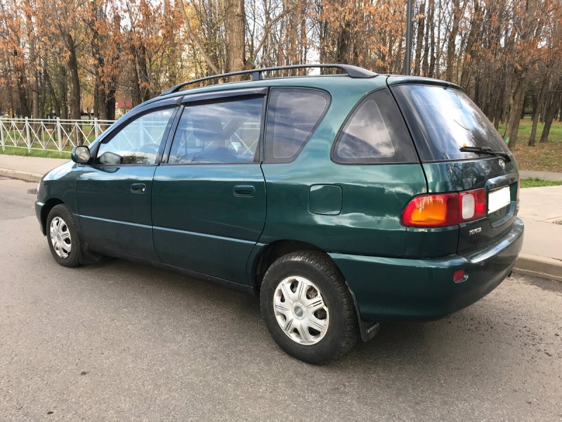 Toyota Picnic 2000