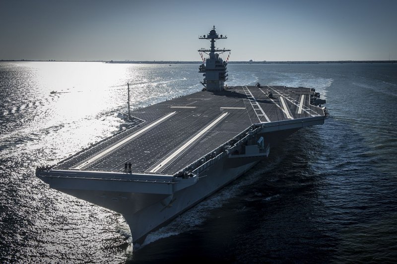 Авианосец USS Nimitz