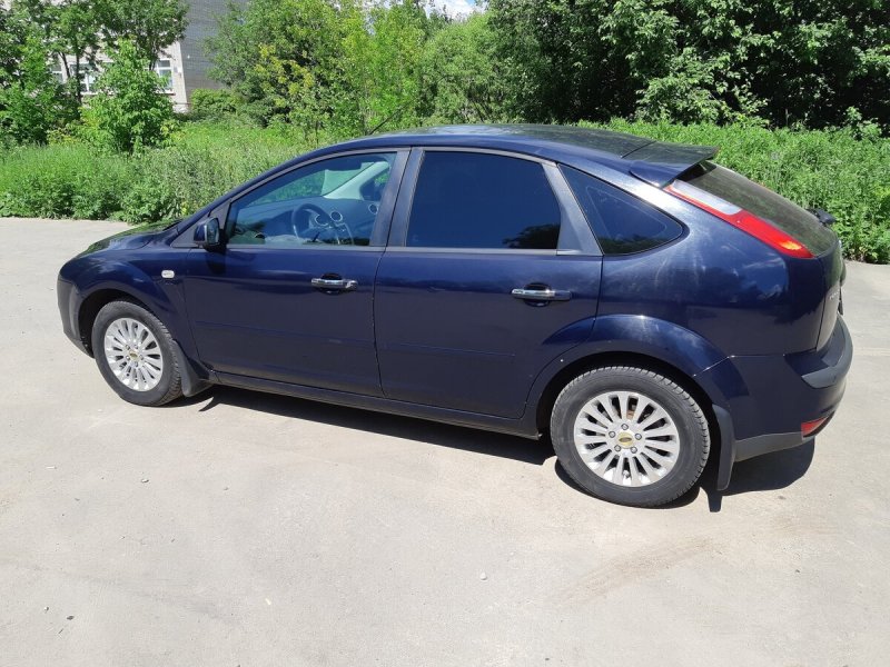 Ford Focus 2 хэтчбек синий