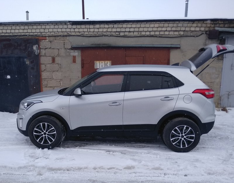 Creta r17 Silver