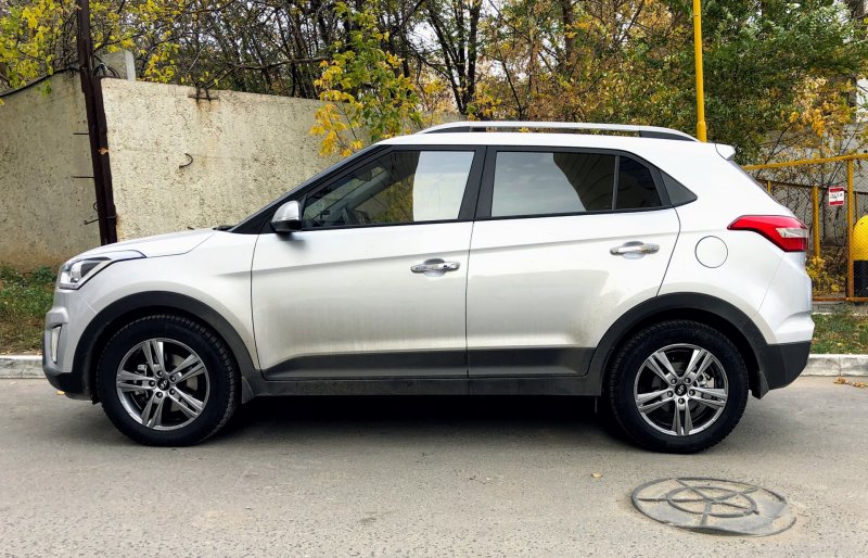 Hyundai Creta sleek Silver