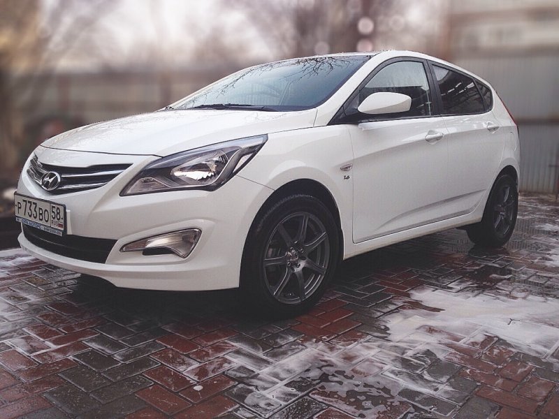 Hyundai Solaris 2015 хэтчбек