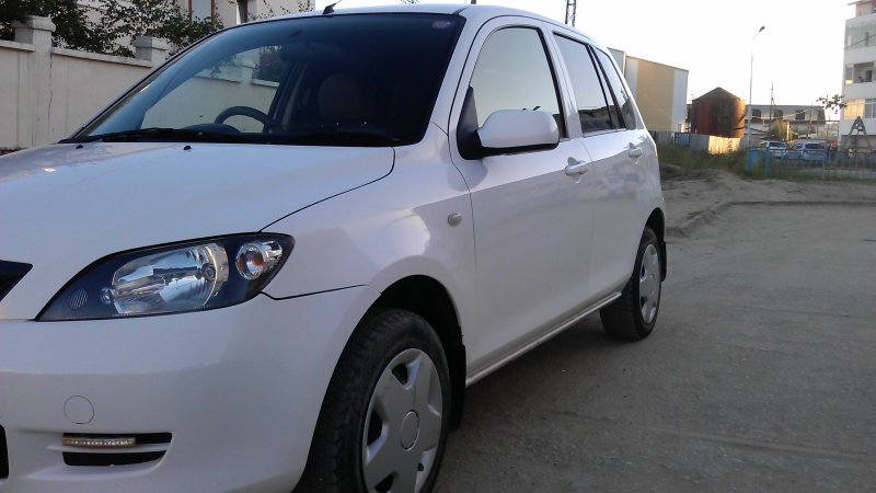 Mazda Demio 2002