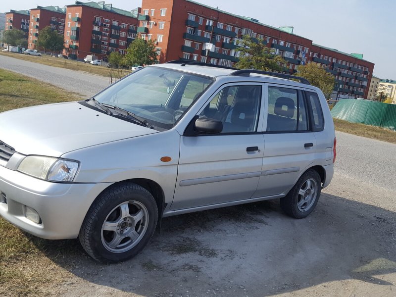 Mazda Demio 2002