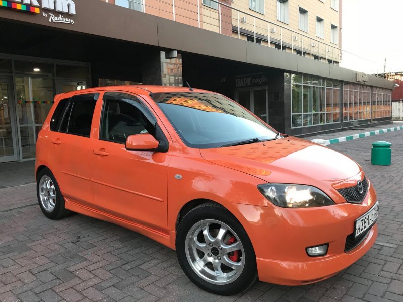 Mazda Demio II (dy) правый руль 2002 — 2007