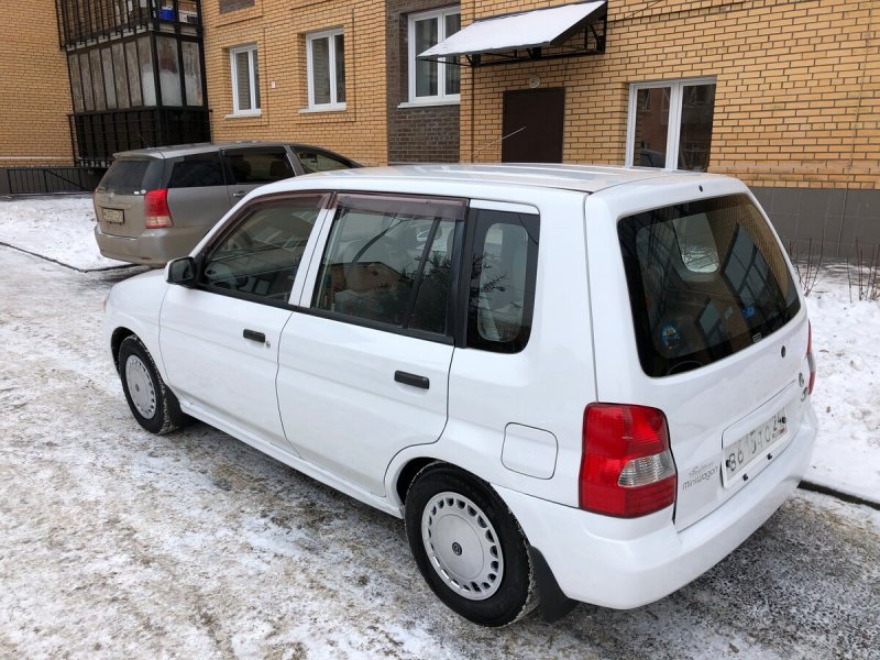 Мазда 2 2002