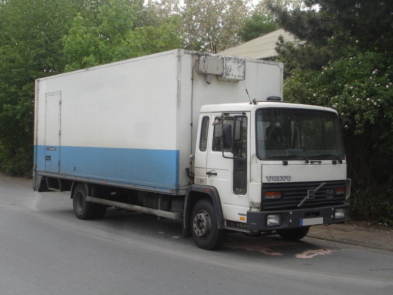 Вольво Санкт Петербург 98 регион грузовик