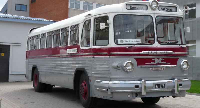 Советский автобус ЗИС-127