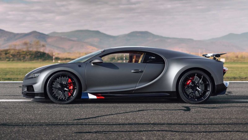 Бугатти Chiron 2020