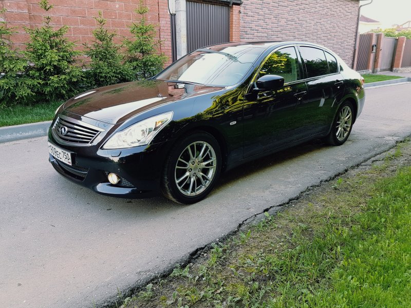 Инфинити седан g25