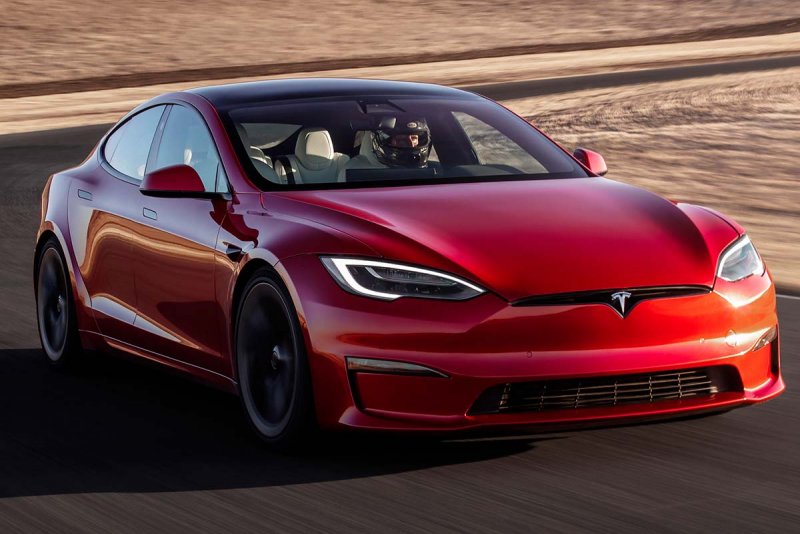 Тесла model s Plaid 2021