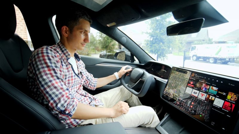 Тесла model s Plaid