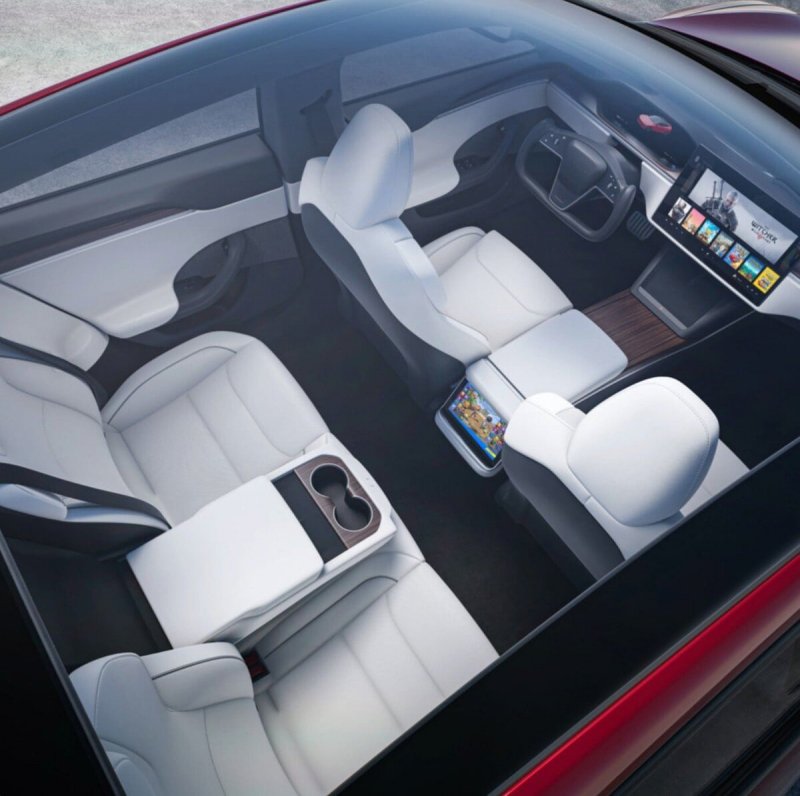 Tesla model s Plaid 2021