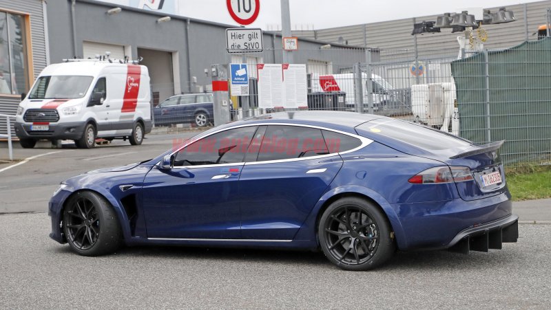Tesla model s Plaid 2021