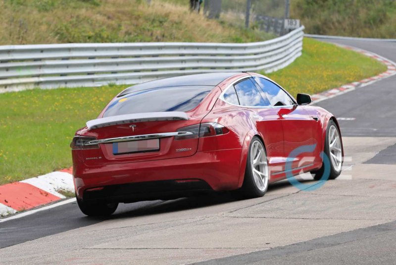 Tesla model s Plaid 2021