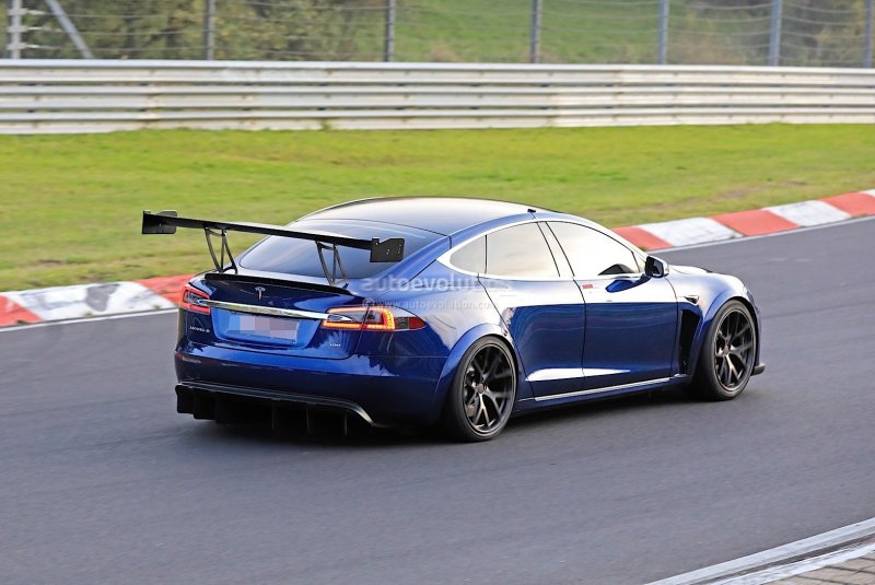 Тесла model s Plaid 2021