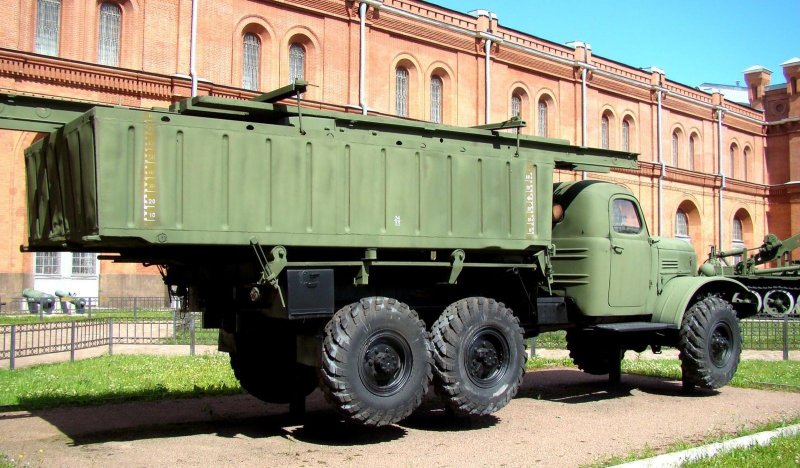 Автомобиль ЗИЛ 157 тент