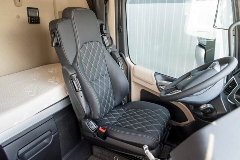 Mercedes Benz Actros 2014 салон