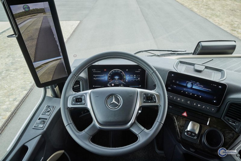 Mercedes Actros 2020 салон