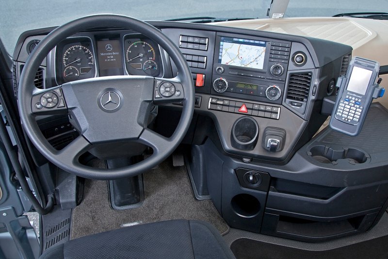 Mercedes Benz Actros 2014 салон