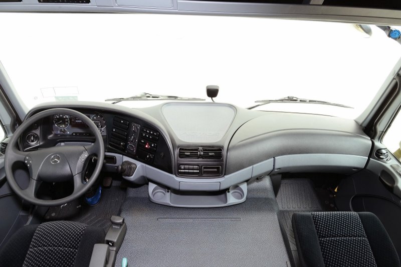 Mercedes-Benz Actros SLT салон