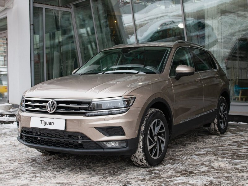 Volkswagen Tiguan 2021 бежевый