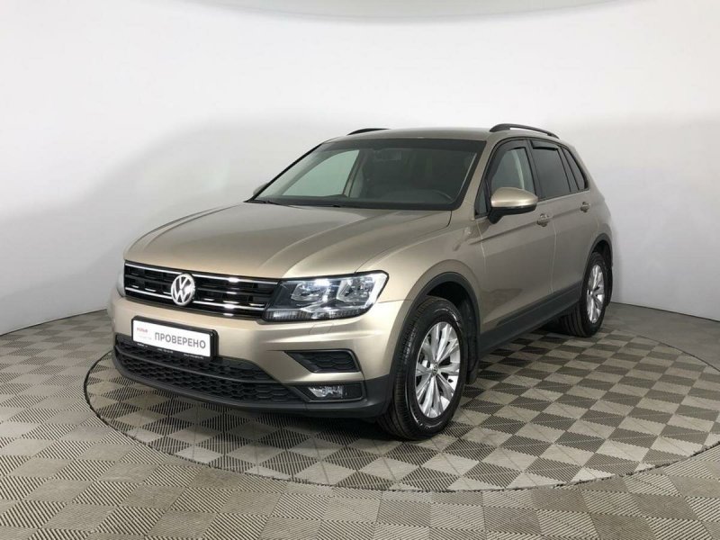 Volkswagen Tiguan 2017 бежевый