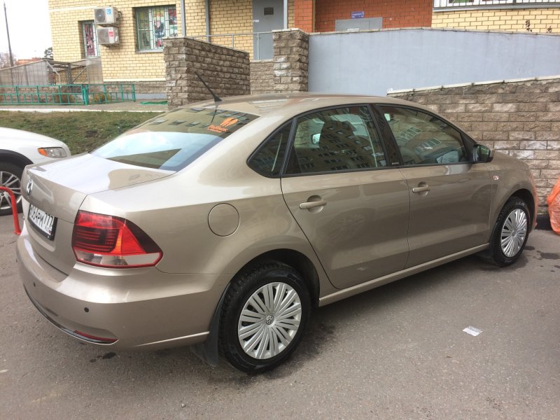 VW Tiguan бежевый металлик 2021