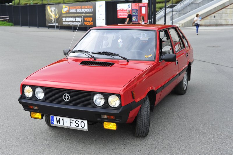 Полонез 1500 автомобиль