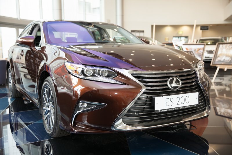 Lexus ex 200
