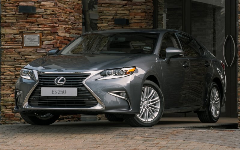 Lexus es 200