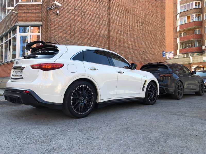 Qx70 Vettel Edition