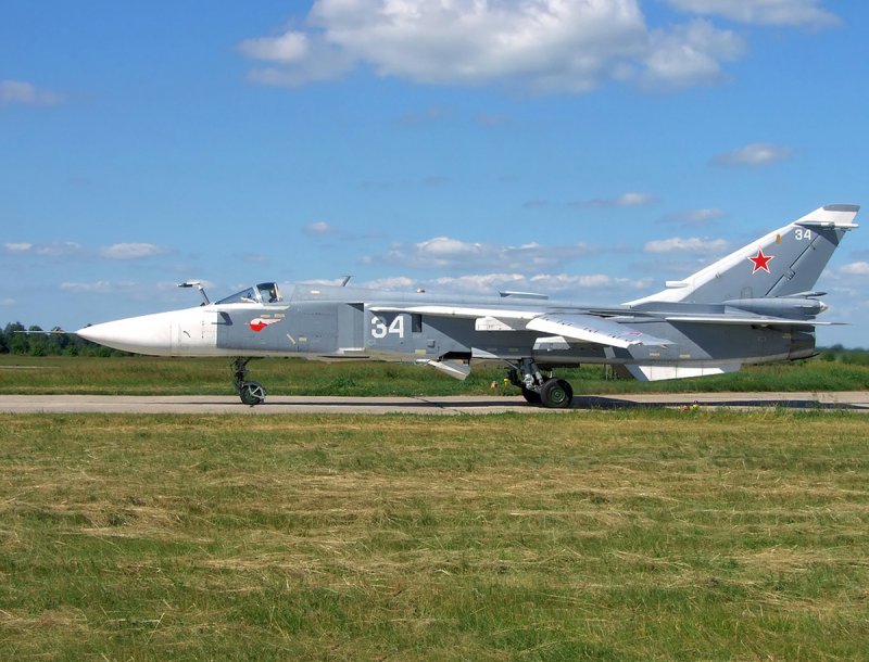 Су24 самолет