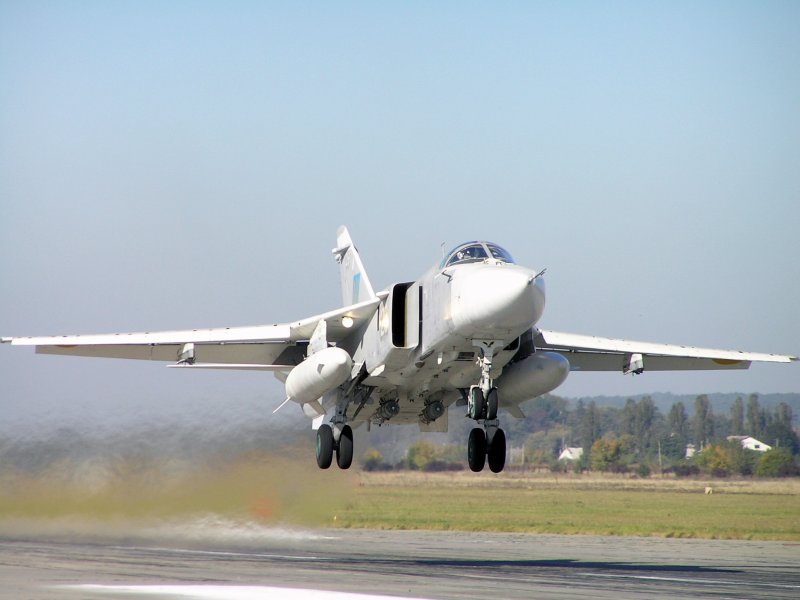 Самолет Су 24м