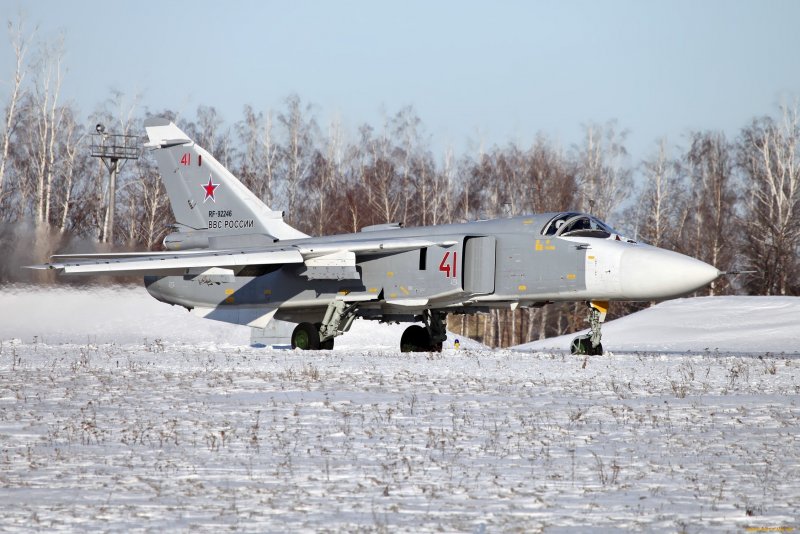 Су 24 бомбардировщик