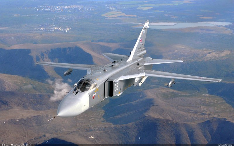 Самолет Су 24м