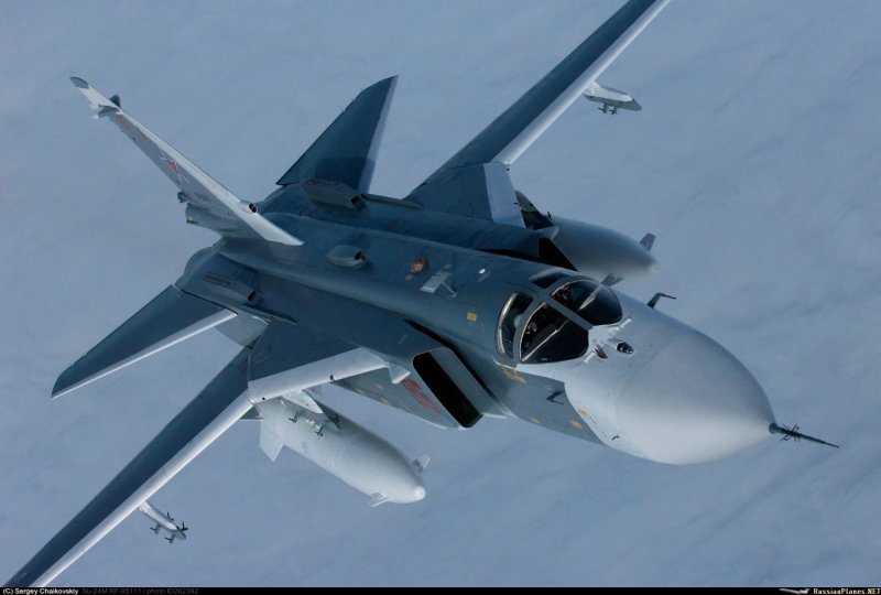 Су 24 бомбардировщик
