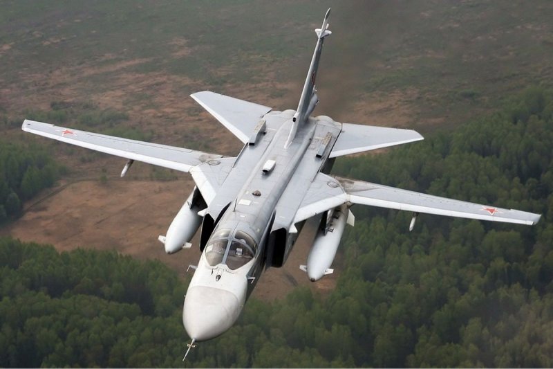Су 24 бомбардировщик
