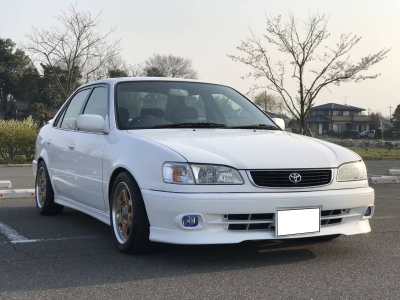 Toyota Corolla ae111 gt