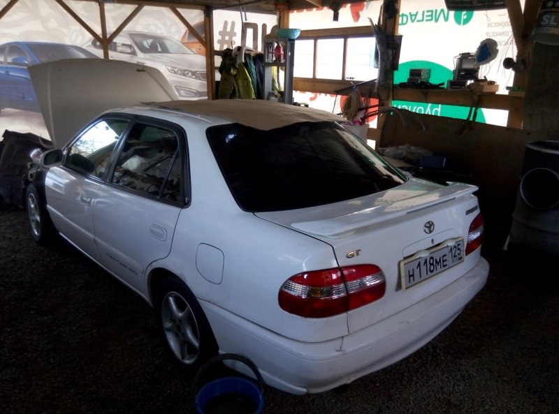 Toyota Corolla ae111 gt