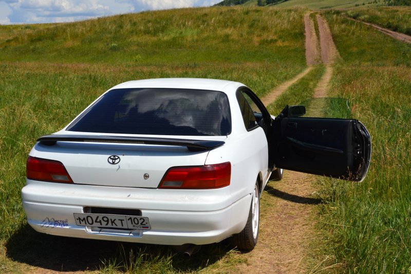 Toyota Corolla Levin ae110