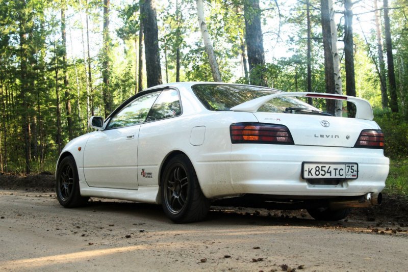 Toyota Corolla Levin 110