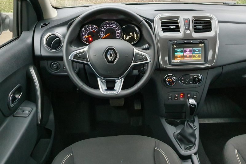 Renault Logan Stepway салон