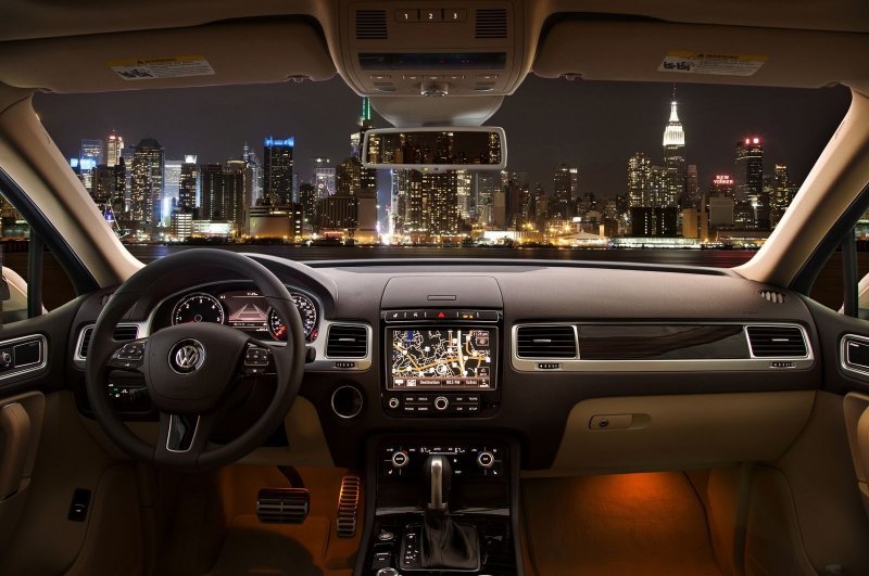 Volkswagen Touareg 2 Рестайлинг салон