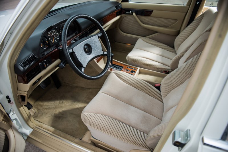 Mercedes-Benz w126 салон