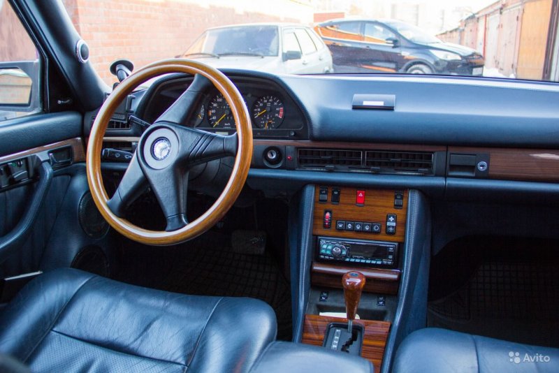 Mercedes Benz 560 sec салон