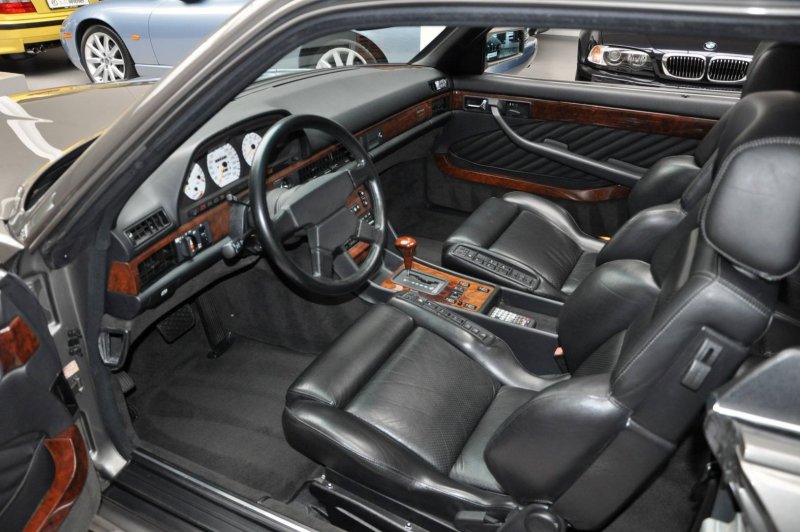 Mercedes Benz 560 sec салон