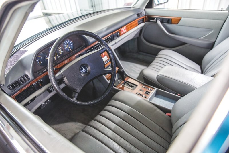 Mercedes-Benz w126 салон